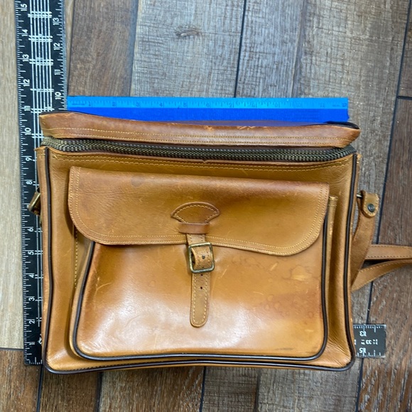Tower Vintage Leather Camera Bag - Picture 13 of 15